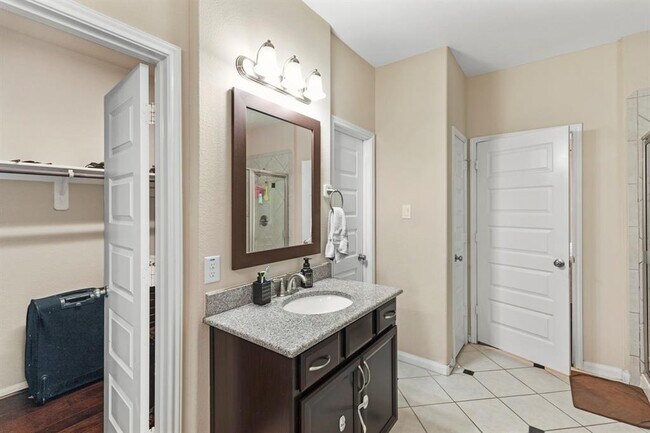 Building Photo - 5314 Belle Manor Ln
