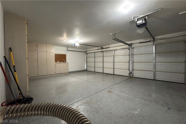 Building Photo - 3809 Cranbrook Hill St