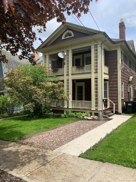 Primary Photo - 247 Buckingham Ave