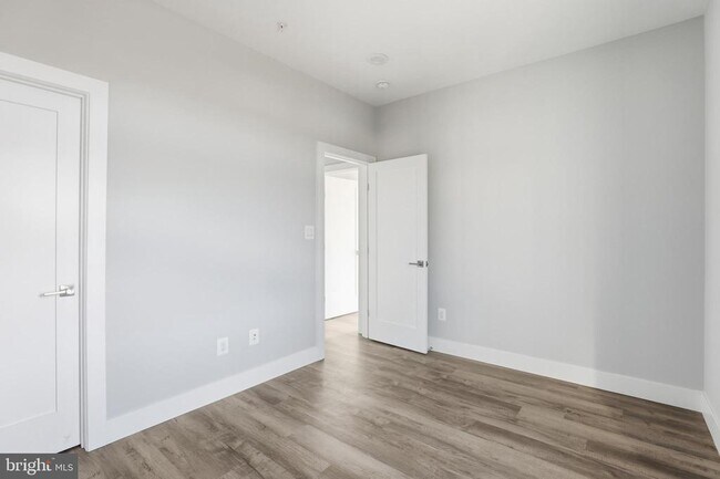 Building Photo - 2600 4th St NE