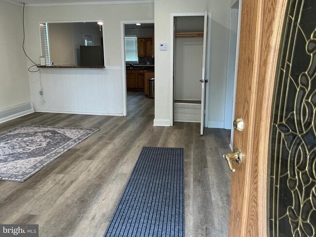 Building Photo - 818 Balsamtree Pl