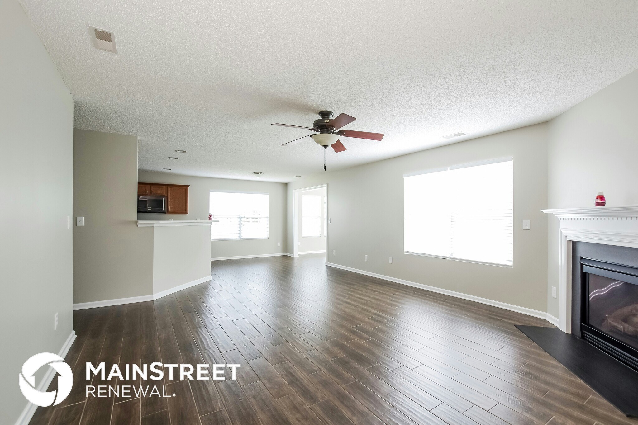 Building Photo - 4418 Golden View Dr