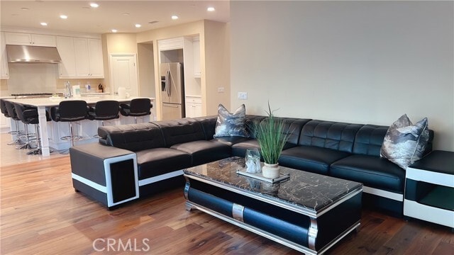 Building Photo - 109 Sideways