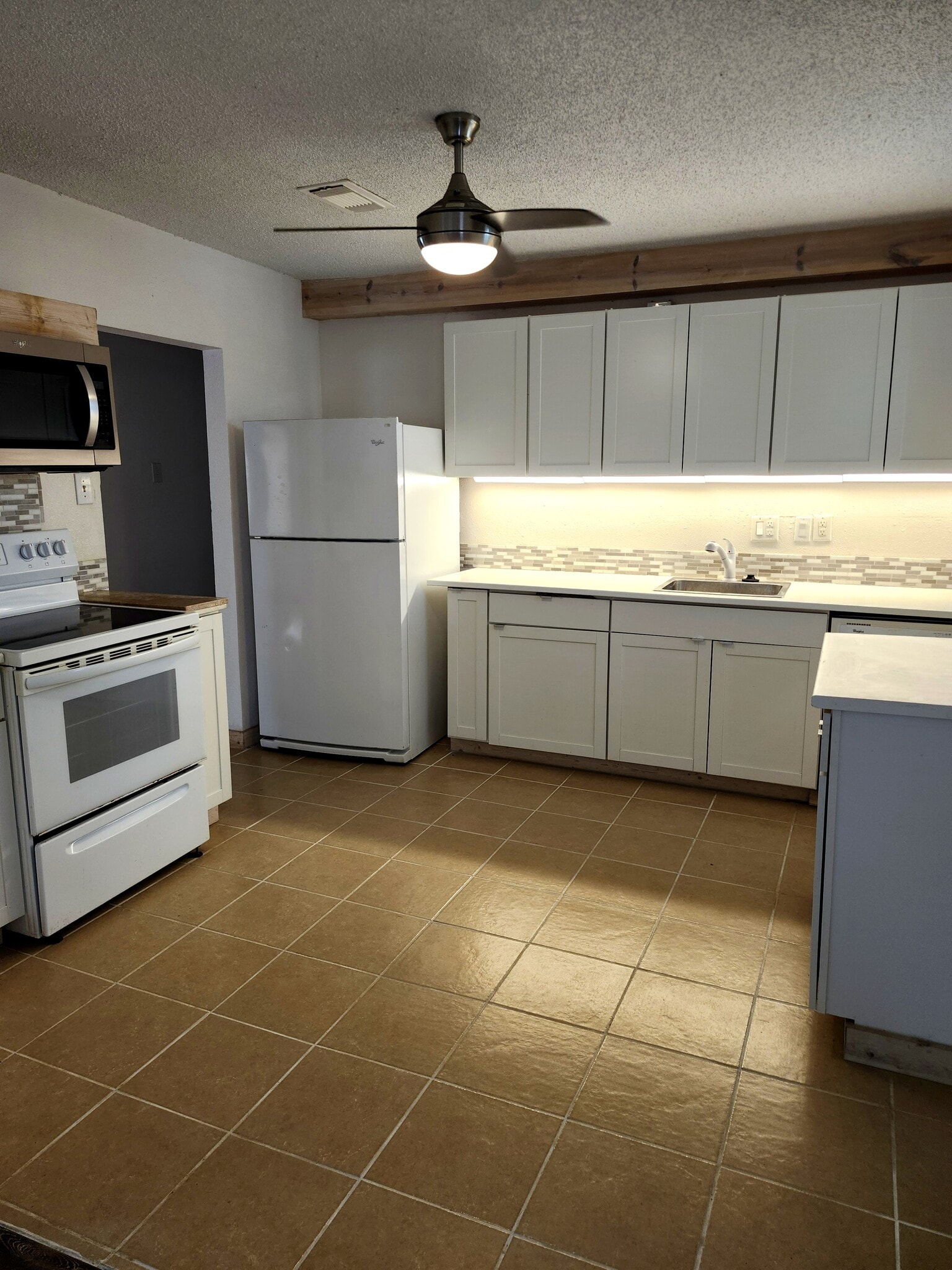 Building Photo - 3103 Avenue H