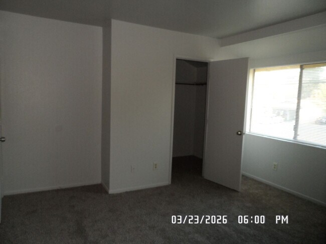 Building Photo - 0160