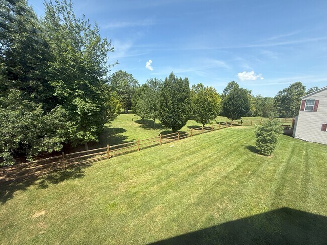 Building Photo - 379 Wheatfield Cir