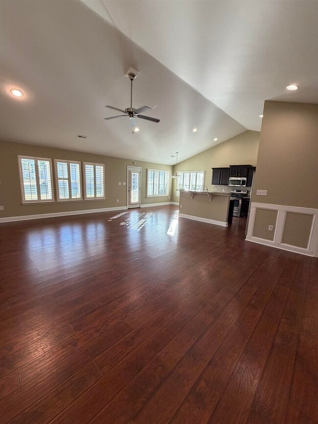 Building Photo - 619 Uniola Dr