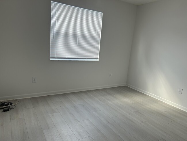 Building Photo - 9589 Tavernier Dr
