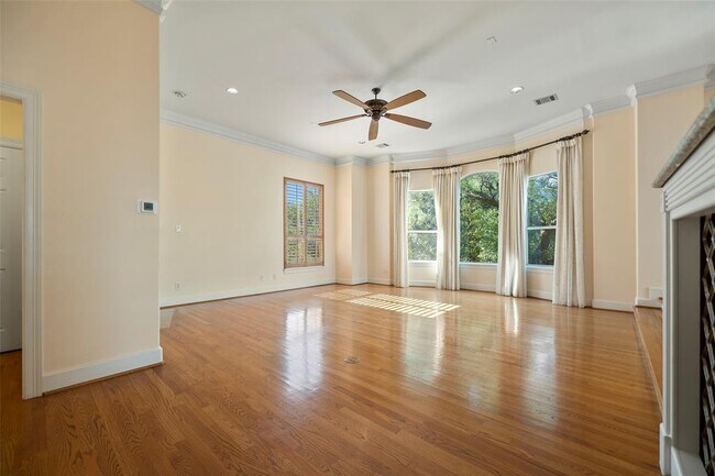 Building Photo - 4008 Childress St