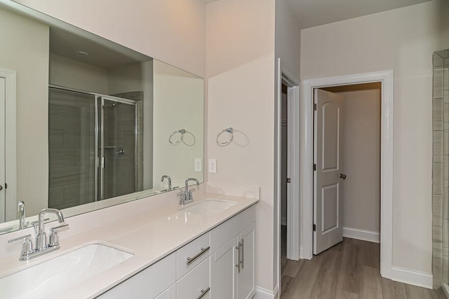 Building Photo - 1312 Bluffton Cir