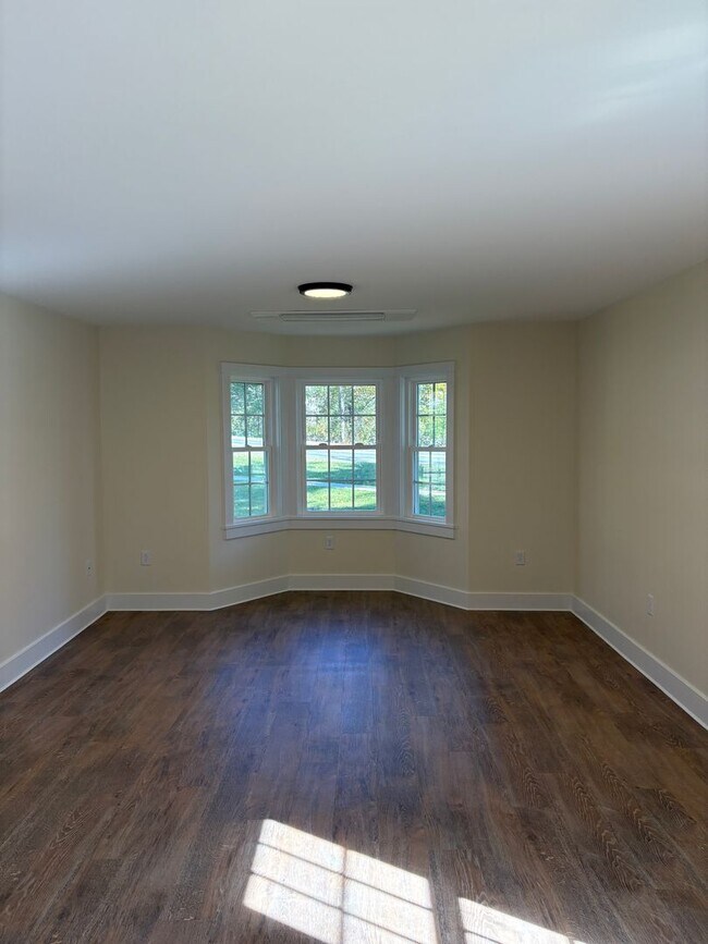 Building Photo - LUXURY 2BR Lenox, ALL Utilities included!