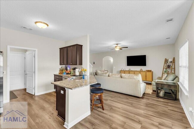 Building Photo - 36 Herty Ln