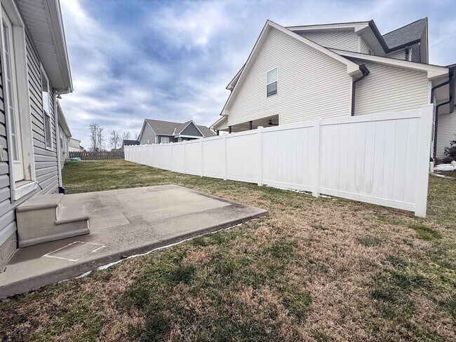Building Photo - 3-Bedroom Home with Garage in The Reserve