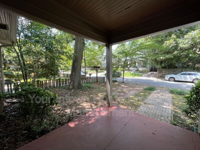 Building Photo - 108 Greenwood Pl