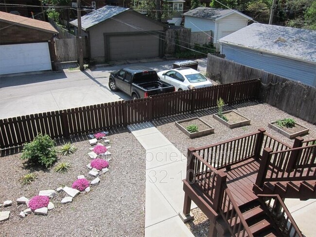 Building Photo - 3618-3620 Hartford St