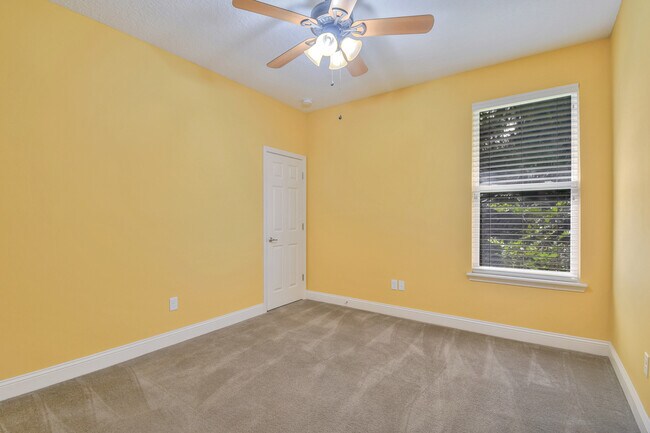Building Photo - 3521 Carolwood Ln