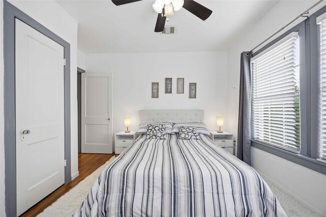 Building Photo - 1546 Lombardy St