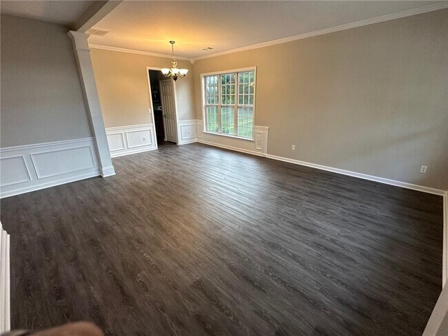 Building Photo - 6345 Turfway Dr