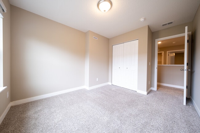 Building Photo - 16415 Jaffna Pl