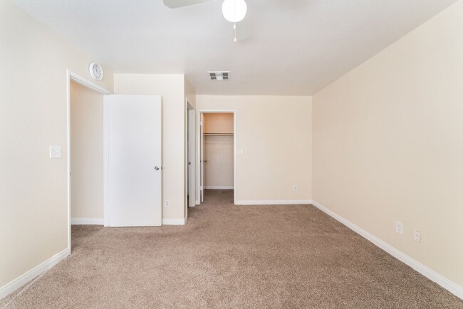 Building Photo - Welcome to this Newly Remodeled 2-bedroom,...