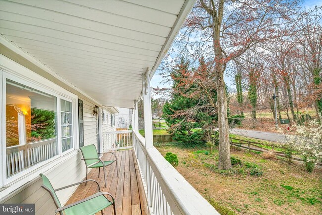 Building Photo - 4415 Elmwood Dr