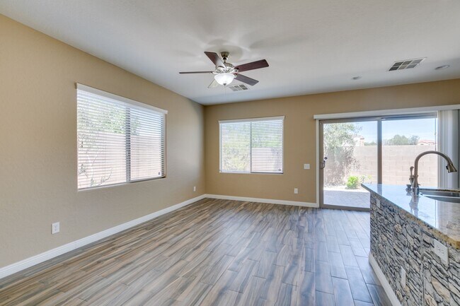 Building Photo - GORGEOUS 2 STORY HOME*4 BEDROOMS*TONS OF U...