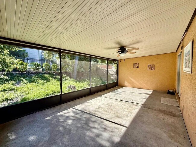 Building Photo - 8711 Busch Oaks St