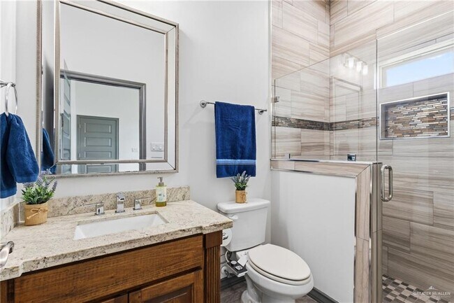 Building Photo - 19 W Red River Ave