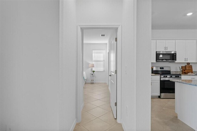 Building Photo - 1536 Saddlewood Cir
