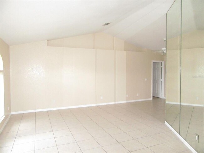 Building Photo - 22182 Peachland Blvd