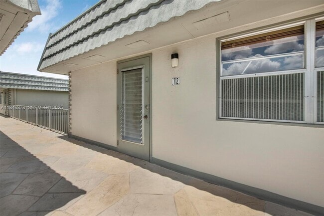 Building Photo - 712 Monaco Ct