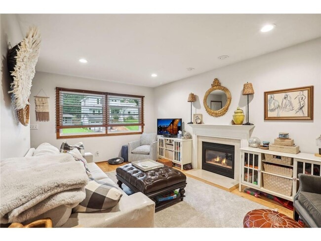 Building Photo - 4237 Ottawa Ave S