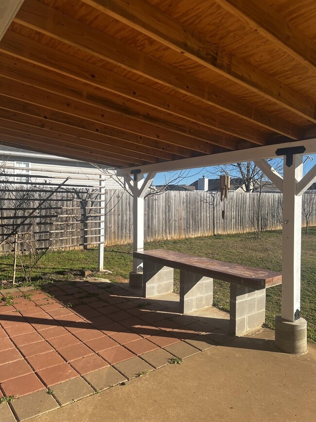 Building Photo - 1015 Ruby Dr