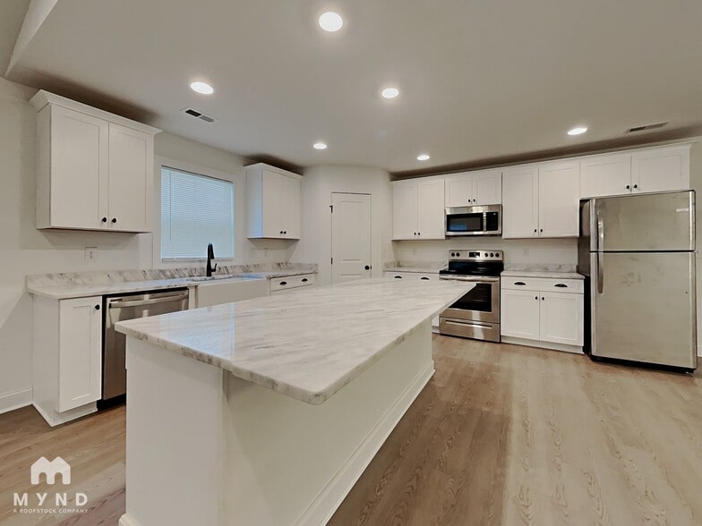 Building Photo - 2620 Poplar Cv Dr NW