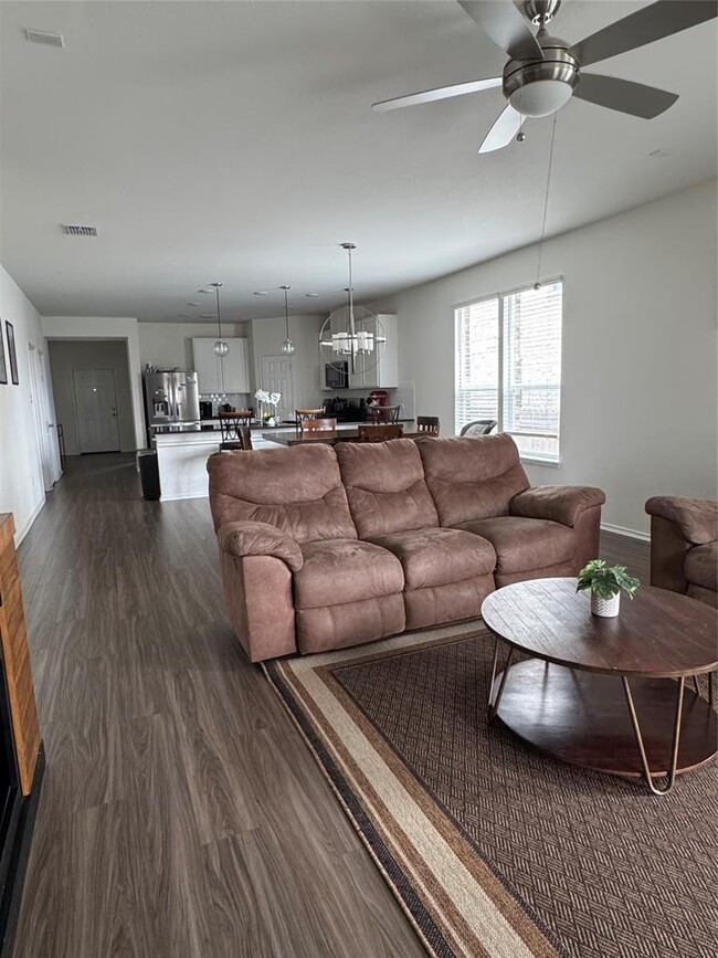 Building Photo - 3653 Carinaro Lp