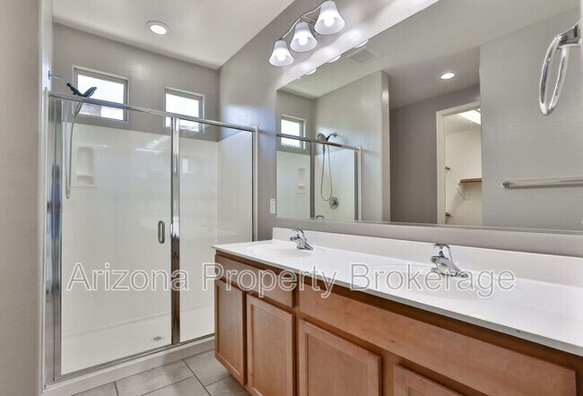 Building Photo - 20933 W Almeria Rd
