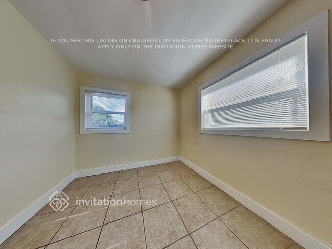 Building Photo - 508 Zinnia Dr