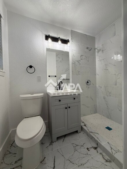 Building Photo - 530 Artemis Dr