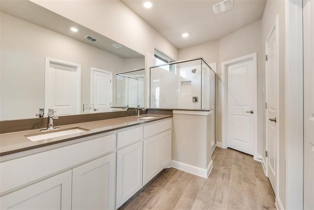 Building Photo - 14425 Bootes Dr