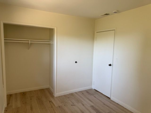 Building Photo - 15077 Adams Dr