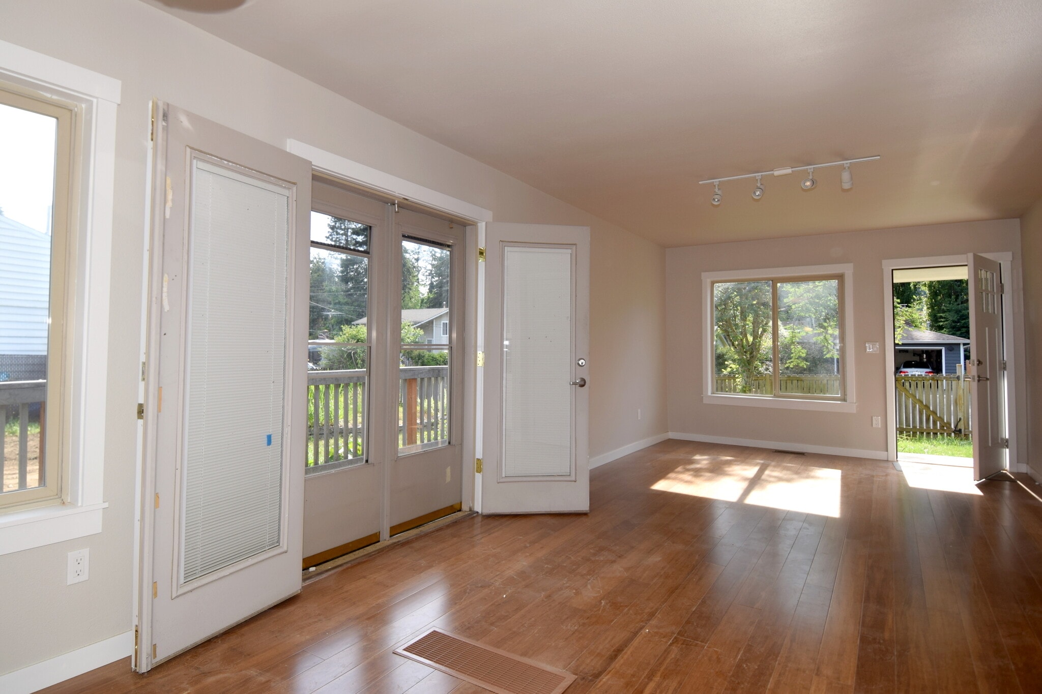 Building Photo - 2805 NE 133rd St