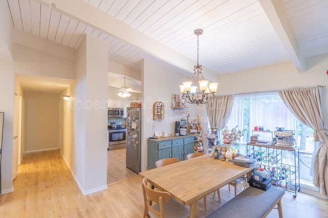 Building Photo - 102 Ledgebrook Dr