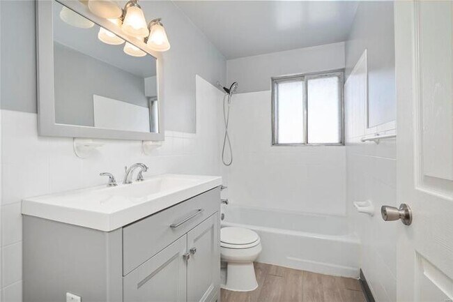 Building Photo - Fantastic 3bd/1ba home! Let yourself in!