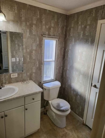 Building Photo - 410 Brown St