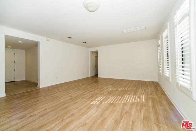 Building Photo - 5625 Playa Vista Dr