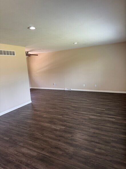 Building Photo - 1204 N 64th St