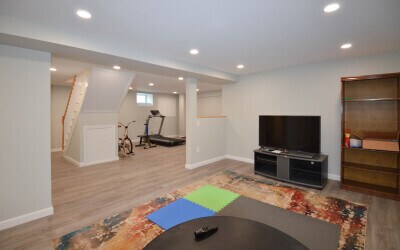 Building Photo - 142 Salisbury Rd