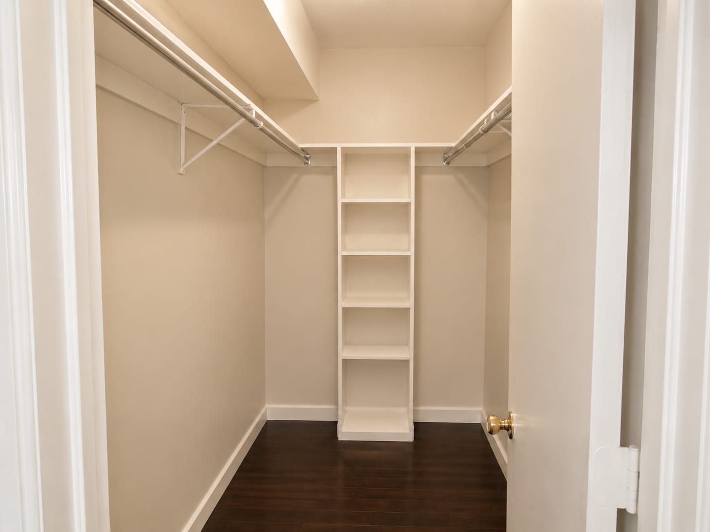 Building Photo - 126 Hollyhill Ln