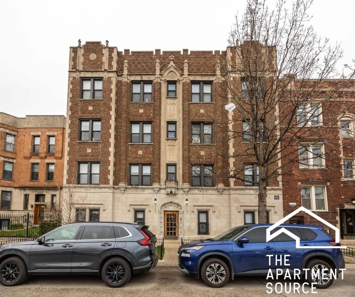 Building Photo - 948 W Cuyler Ave
