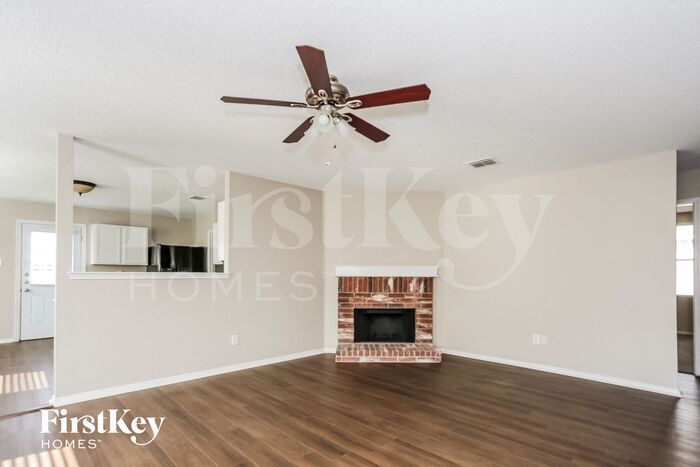 Building Photo - 345 Firewheel Rd